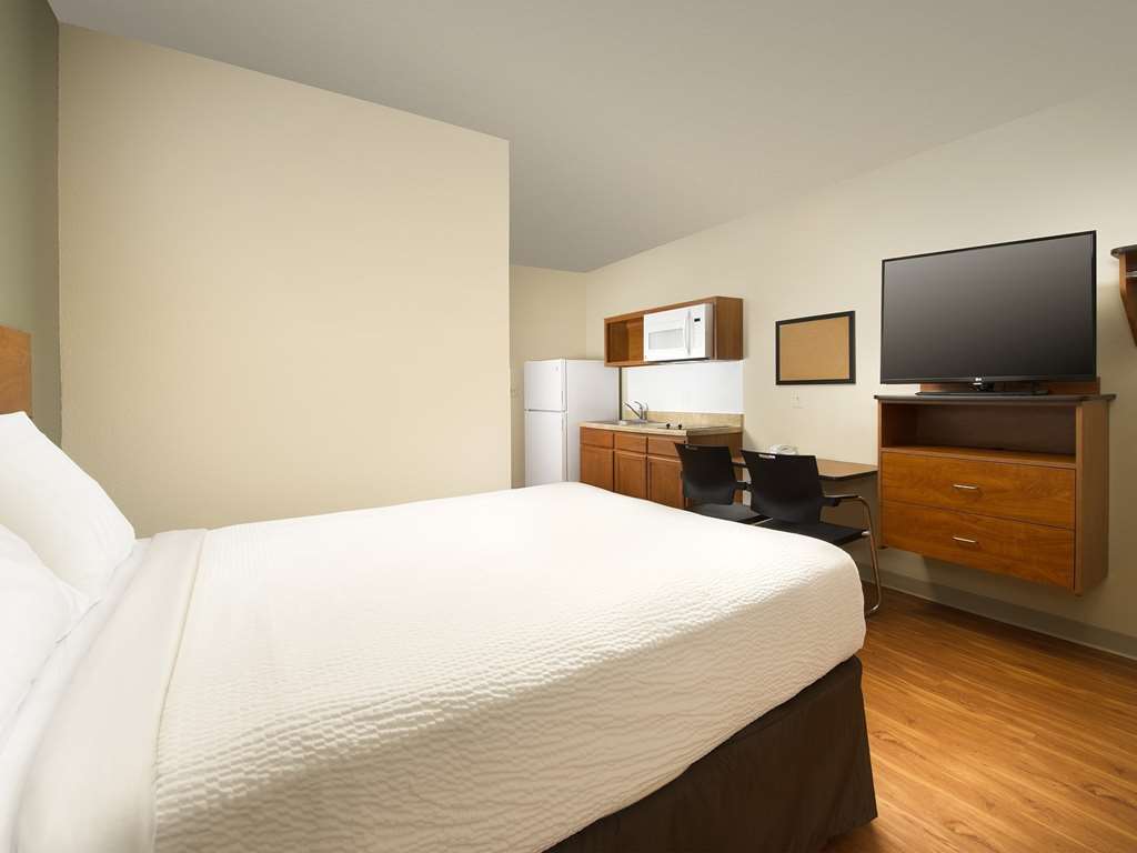 Woodspring Suites Frederick I-70 Room photo