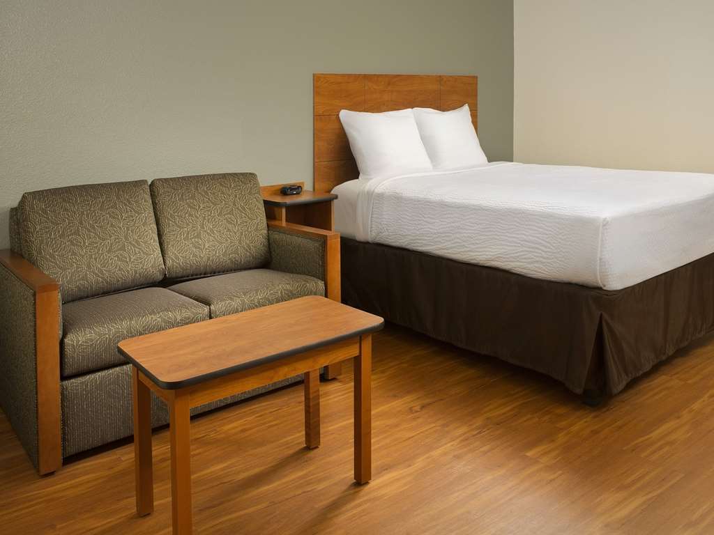 Woodspring Suites Frederick I-70 Room photo